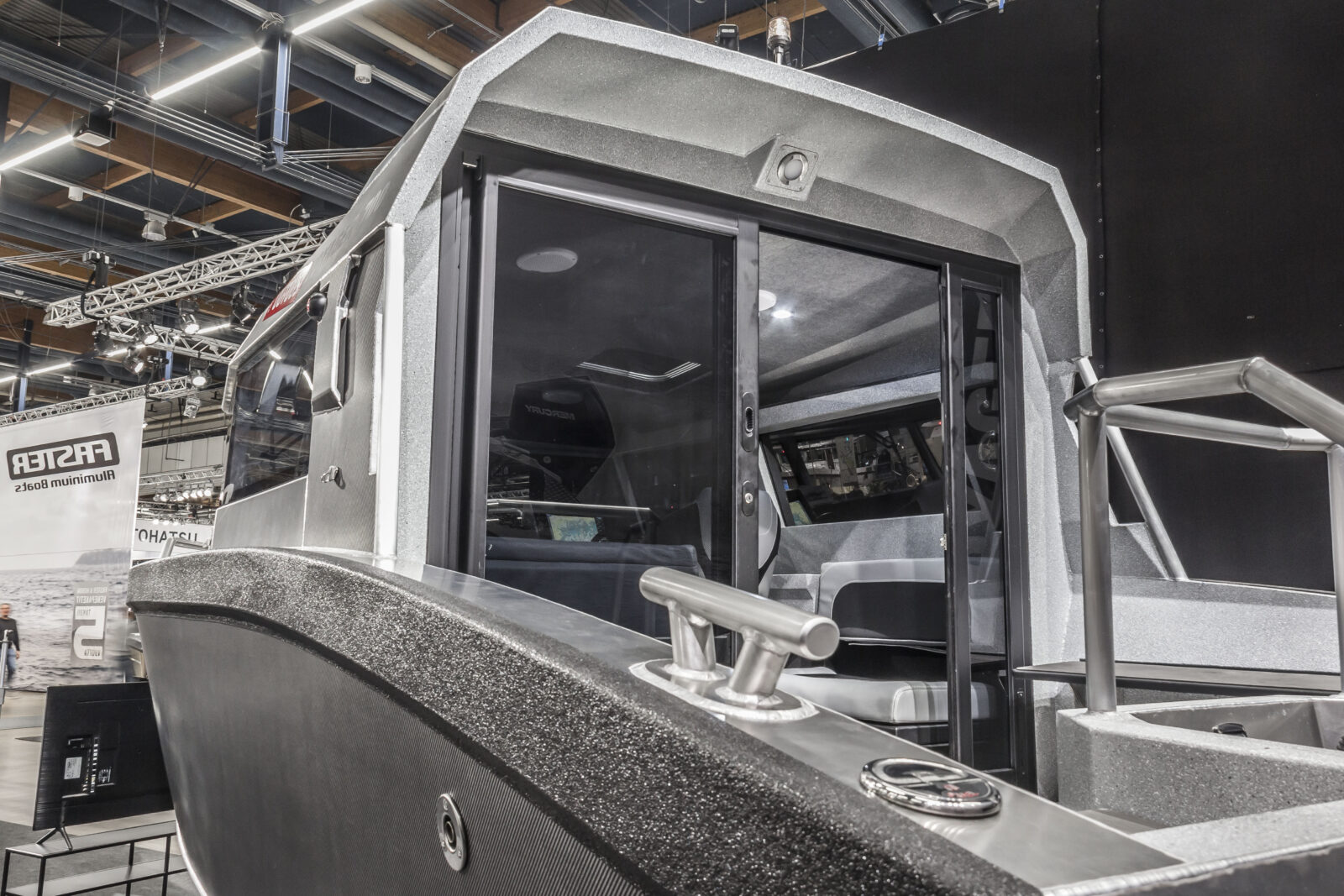 VOYAGER 700 CABIN více informací na www.vboats.cz - Image 3
