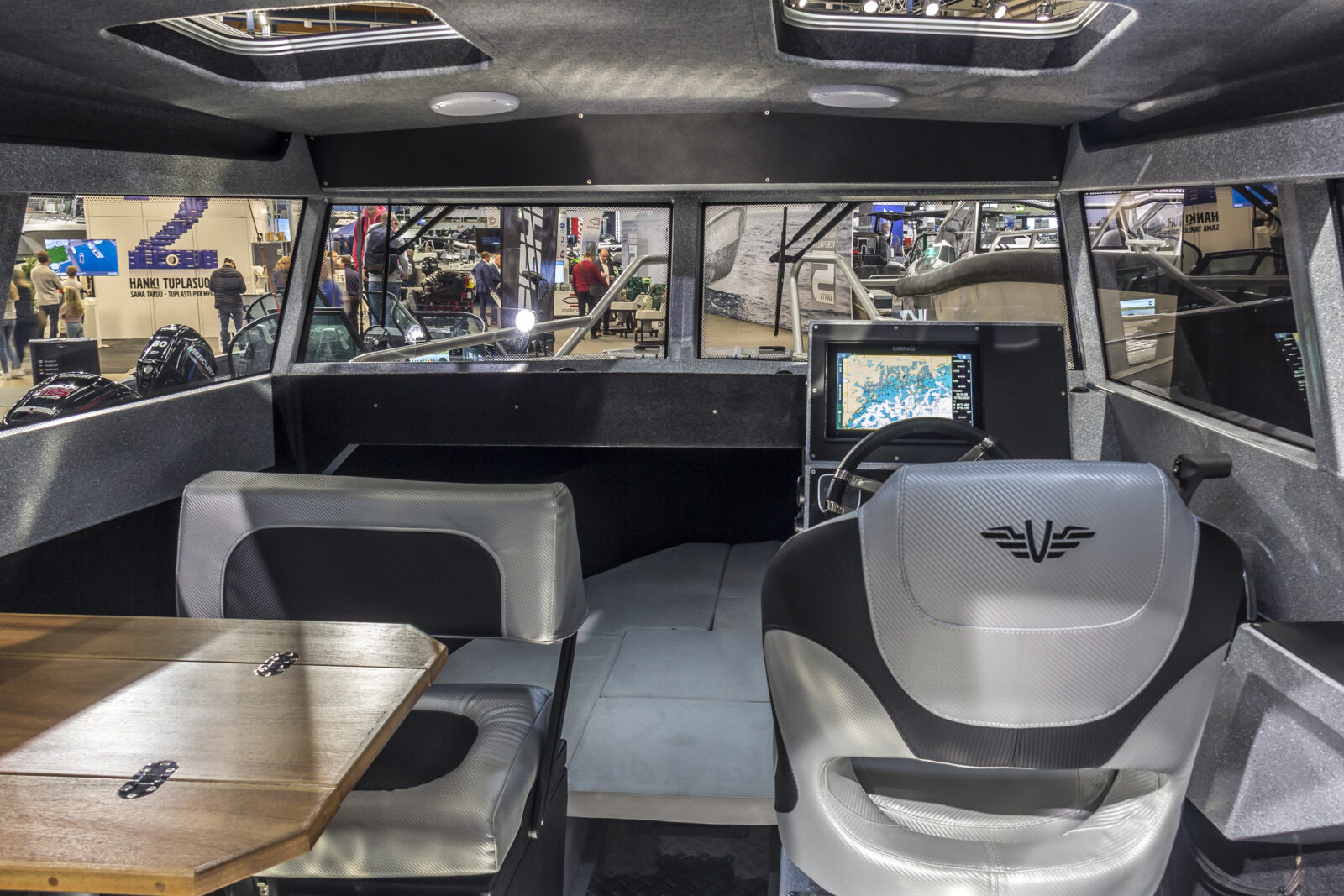 VOYAGER 700 CABIN více informací na www.vboats.cz - Image 8